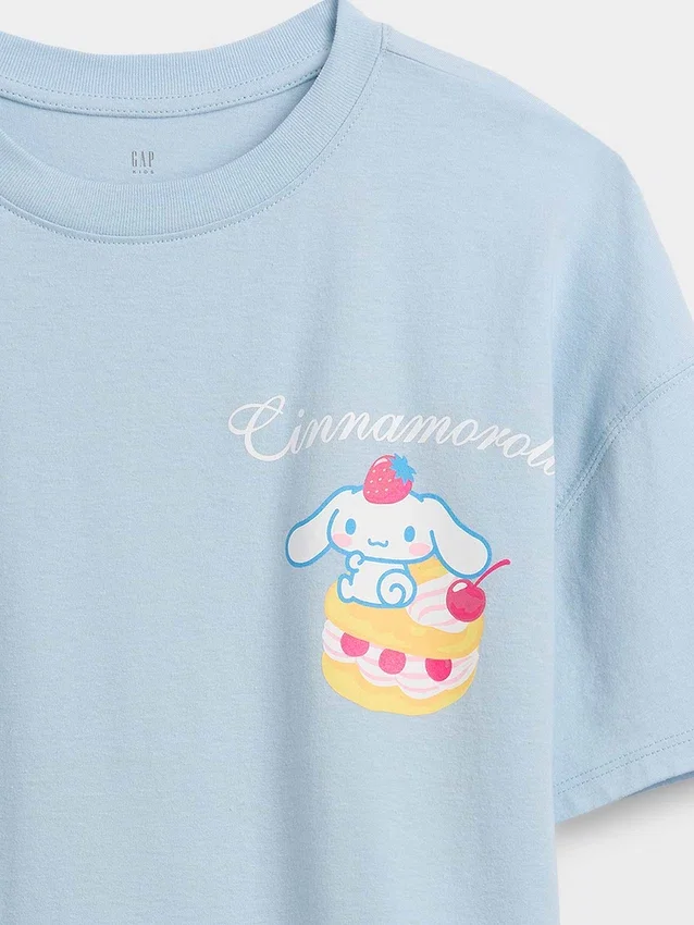 Dziecięcy T-shirt Hello Kitty o oversize'owym, prostym kroju
