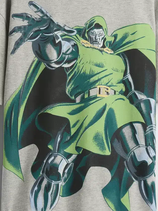 Dziecięcy T-shirt Marvel o luźnym kroju