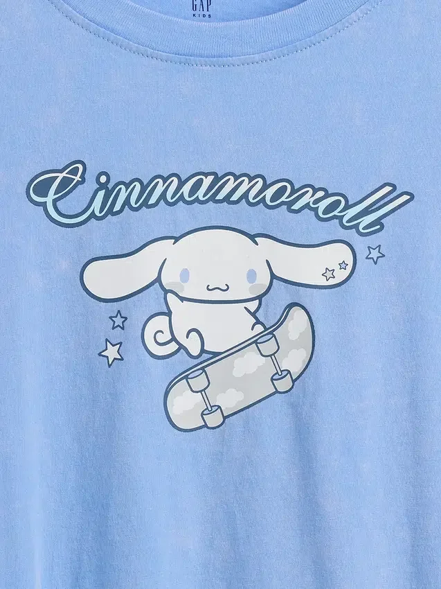 Dziecięcy T-shirt oversize o prostym kroju z motywem Sanrio