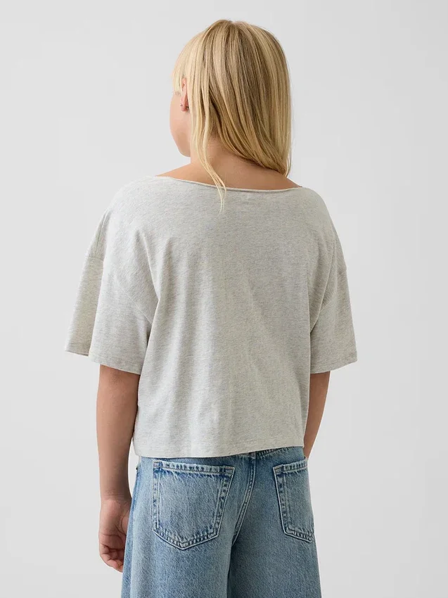 Dziecięcy T-shirt oversize z szerokim dekoltem