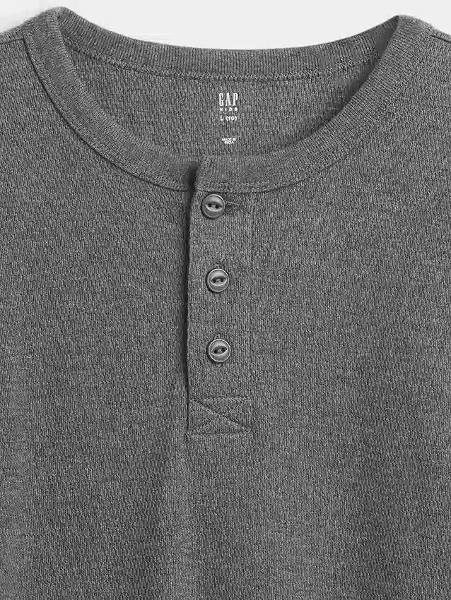 Dziecięcy T-shirt typu Henley o luźnym kroju