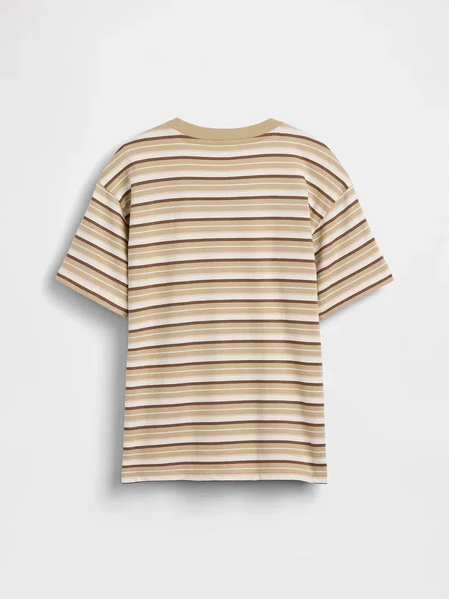 Dziecięcy T-shirt w paski o luźnym kroju