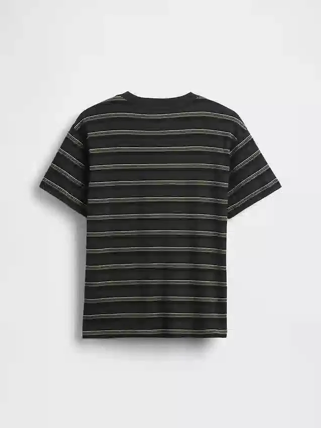 Dziecięcy T-shirt w paski o luźnym kroju