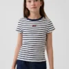 Dziecięcy T-shirt z prążkowanego materiału z haftem