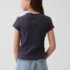 Dziecięcy T-shirt z prążkowanego materiału z haftem