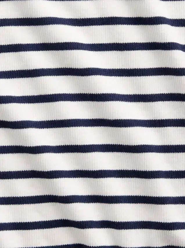 Dziecięcy T-shirt z prążkowanego materiału z haftem