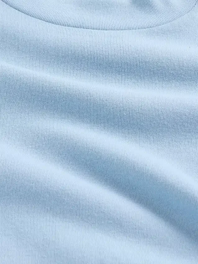 Dziecięcy T-shirt z prążkowanym dekoltem typu mockneck