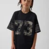 Dziecięcy T-shirt z siateczki z nadrukiem w stylu oversize