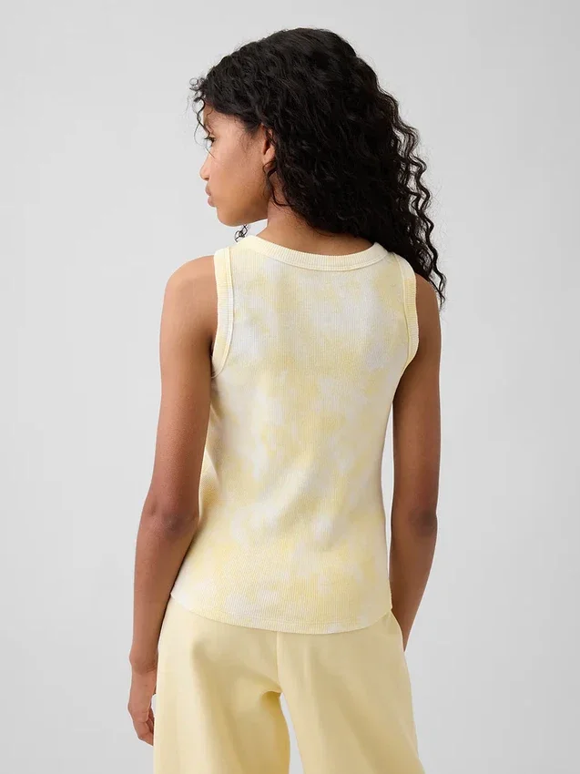 Dziecięcy top bez rękawów z prążkowanego materiału w stylu tie-dye