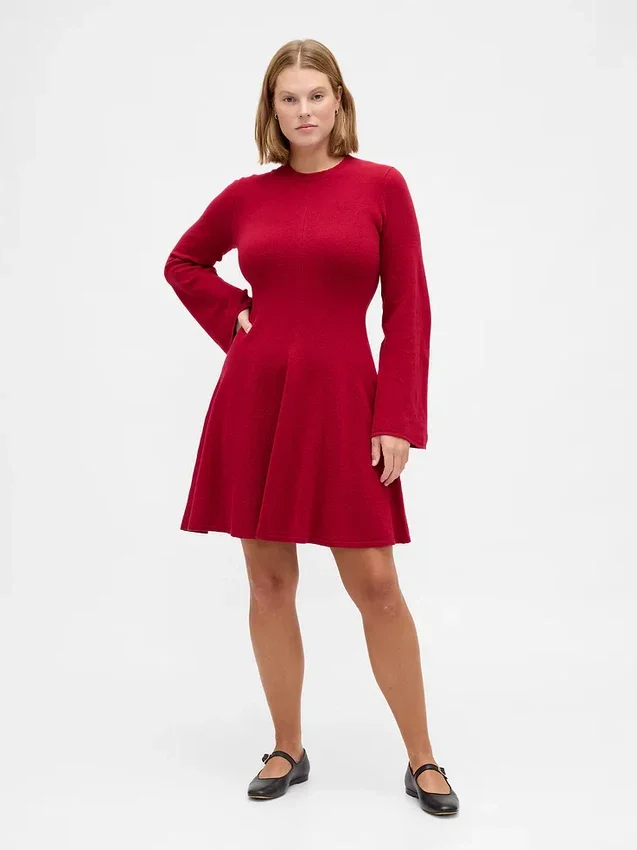 Elastyczna sukienka sweterkowa mini z dzianiny CashSoft