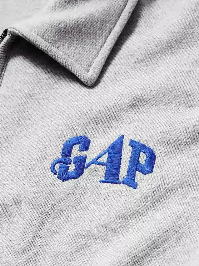 GAP × Awake Ny – gruby sweter oversize z zamkiem do jednej czwartej długości