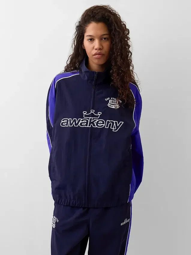 GAP × Awake Ny – oversizowa kurtka dresowa z recyklingu
