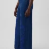 Gap × Hfr – jeansy z niskim stanem i kwiatowym wzorem, bardzo luźne, marki Atelier Ndigo