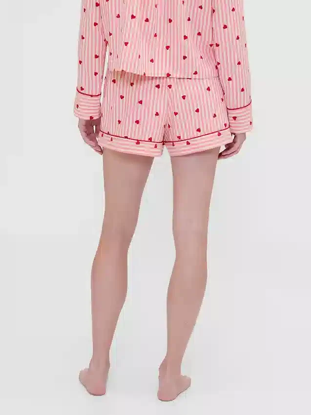 Gap × Summer Fridays Flanelowe szorty piżamowe z motywem serc