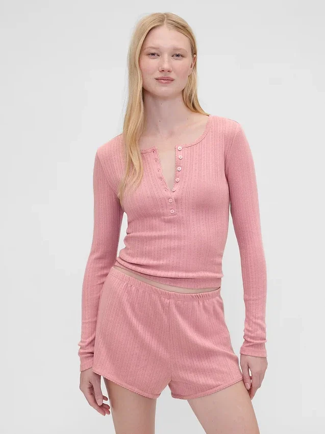 GAP × Summer Fridays – koszulka piżamowa typu henley z dzianiny typu pointelle