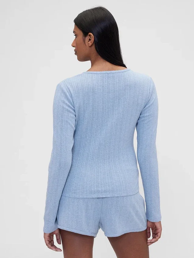 GAP × Summer Fridays – koszulka piżamowa typu henley z dzianiny typu pointelle