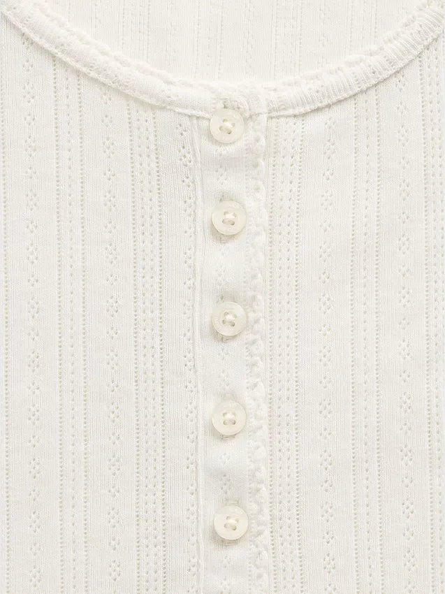 GAP × Summer Fridays – koszulka piżamowa typu henley z dzianiny typu pointelle
