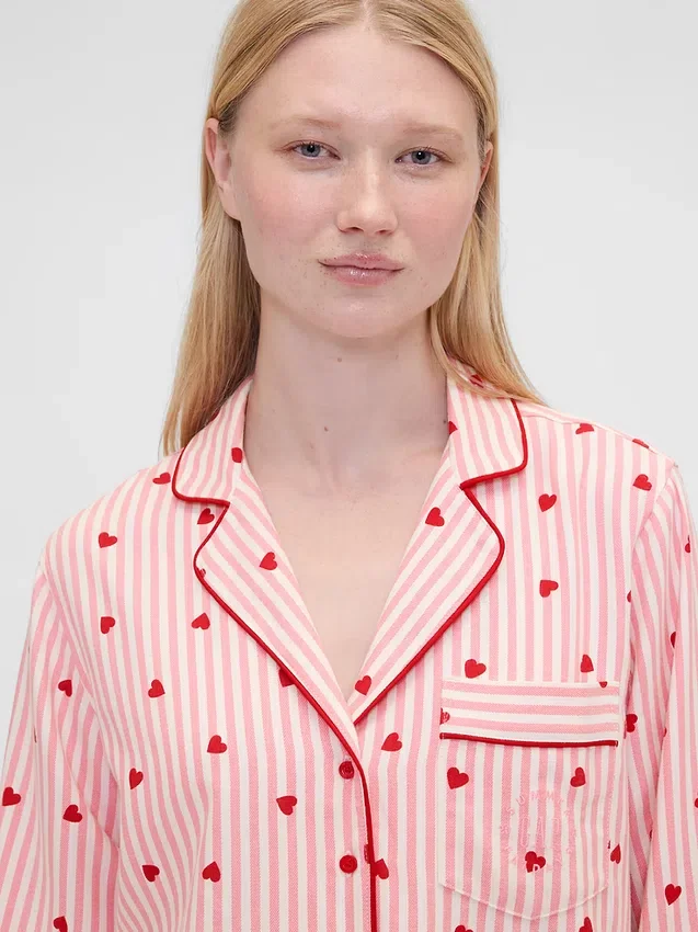 GAP × Summer Fridays Luźna flanelowa koszula piżamowa w serduszka