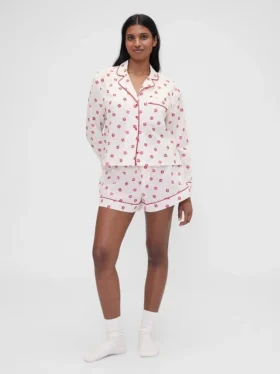 Gap × Summer Fridays Poplinowe szorty piżamowe typu boxer z nadrukiem „Kiss”