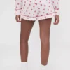 Gap × Summer Fridays Poplinowe szorty piżamowe typu boxer z nadrukiem „Kiss”