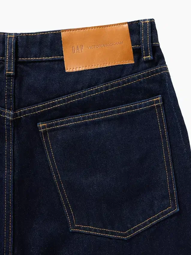 GAP × Victoria Beckham – Jeansy z wysokim stanem o prostym kroju