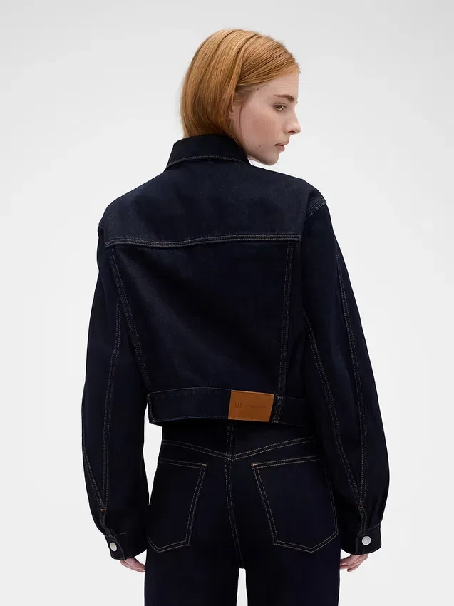 GAP × Victoria Beckham – luźna, skrócona kurtka dżinsowa
