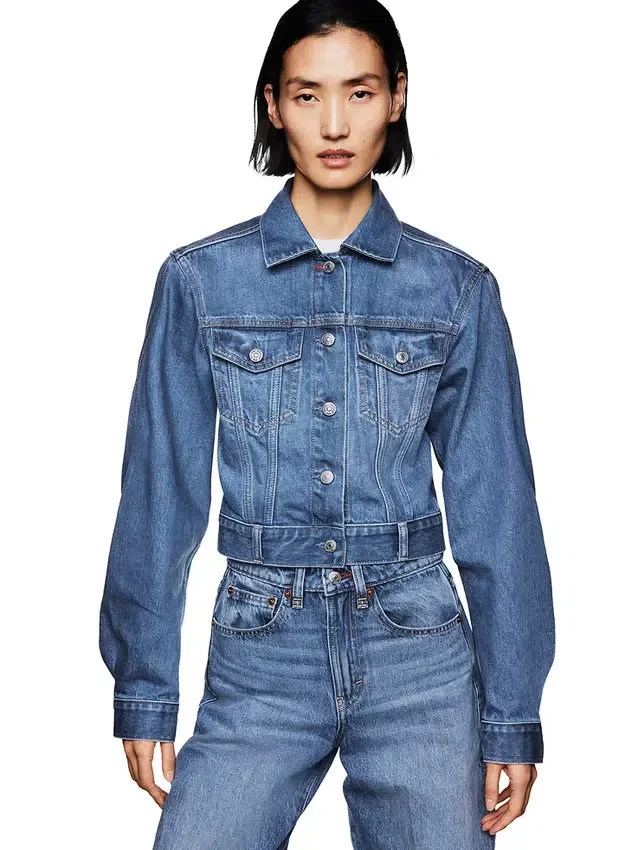 GAP × Victoria Beckham – luźna, skrócona kurtka dżinsowa