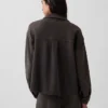 Gruba koszula z frotte francuskiego w stylu oversize z zapięciem na guziki