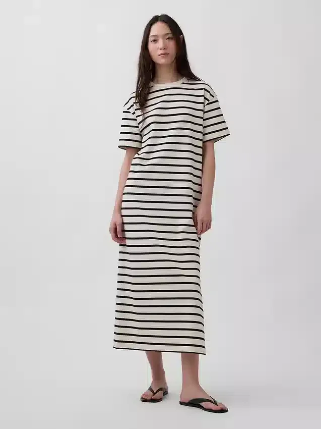 Gruba, oversizowa sukienka typu T-shirt w stylu maxi
