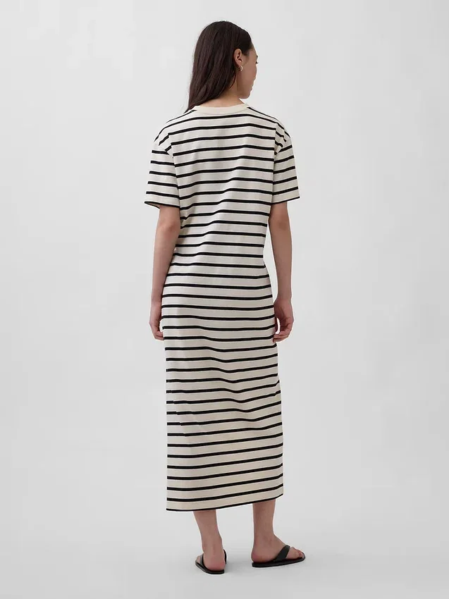 Gruba, oversizowa sukienka typu T-shirt w stylu maxi