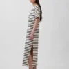 Gruba, oversizowa sukienka typu T-shirt w stylu maxi