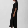 Gruba, oversizowa sukienka typu T-shirt w stylu maxi