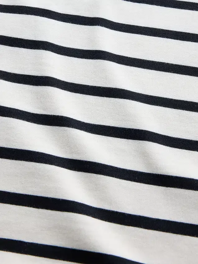 Gruba, oversizowa sukienka typu T-shirt w stylu maxi