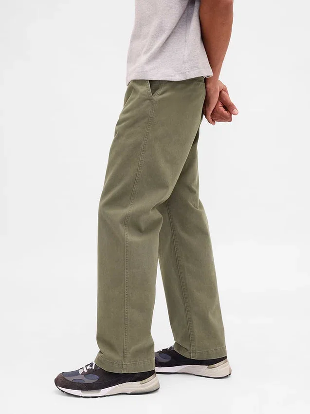Grube spodnie khaki z tkaniny skośnej w stylu lat 90. o luźnym kroju
