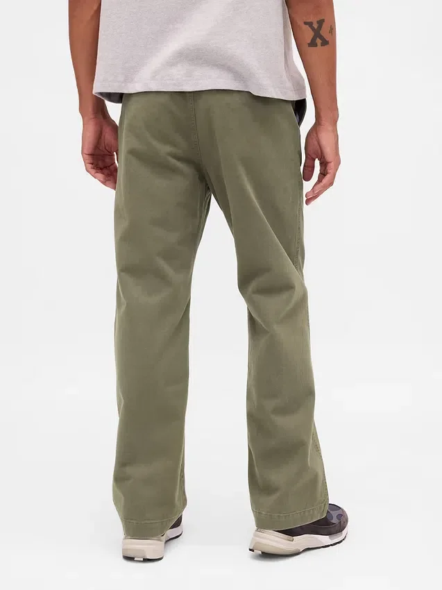 Grube spodnie khaki z tkaniny skośnej w stylu lat 90. o luźnym kroju