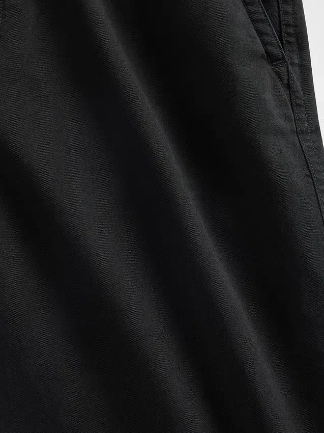 Grube spodnie khaki z tkaniny skośnej w stylu lat 90. o luźnym kroju