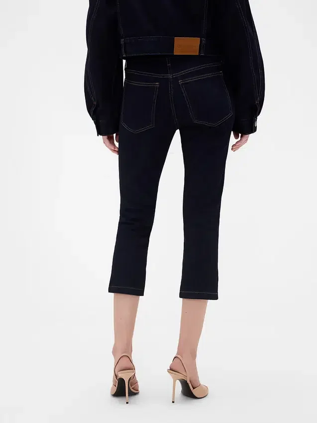 Jeansy capri z niskim stanem GAP × Victoria Beckham