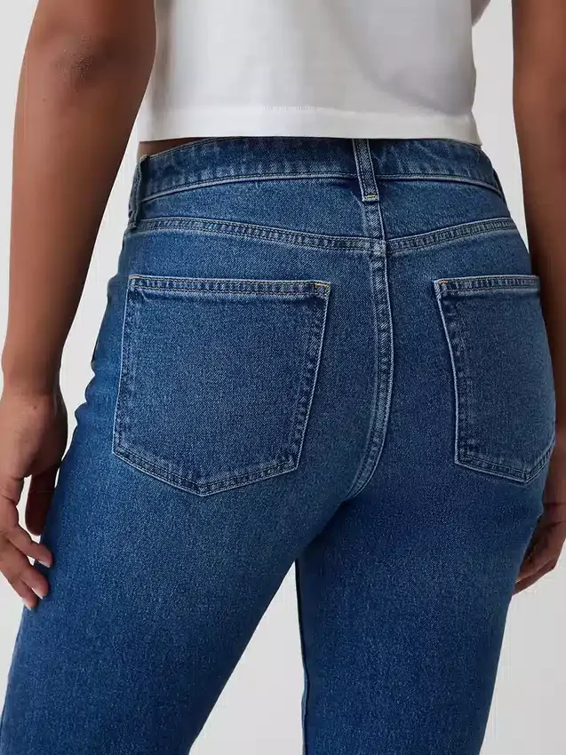 Jeansy Curvy z wysokim stanem, o kroju slim straight w stylu lat 90.