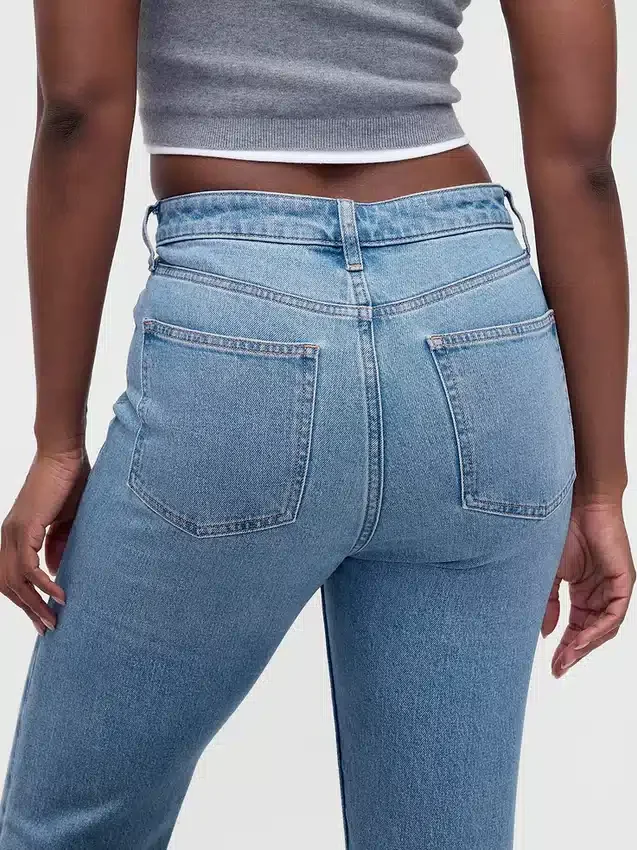 Jeansy Curvy z wysokim stanem, o kroju slim straight w stylu lat 90.