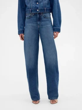 Jeansy GAP × Victoria Beckham z wysokim stanem i zaokrąglonymi nogawkami