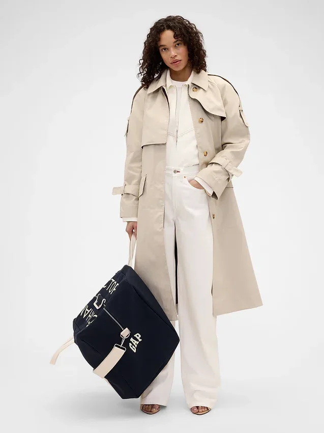 Jeansy GAP × Victoria Beckham z wysokim stanem i zaokrąglonymi nogawkami