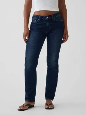 Jeansy o niskim stanie i prostym kroju „Slim Straight” w stylu lat 90.