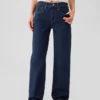 Jeansy o średnim stanie z lat 90. o luźnym kroju