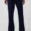 Jeansy typu bootcut