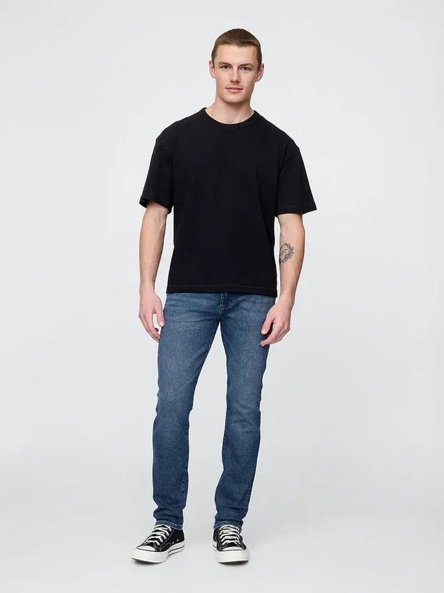Jeansy typu skinny