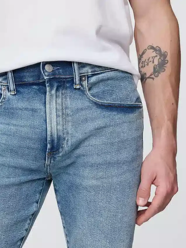 Jeansy typu skinny