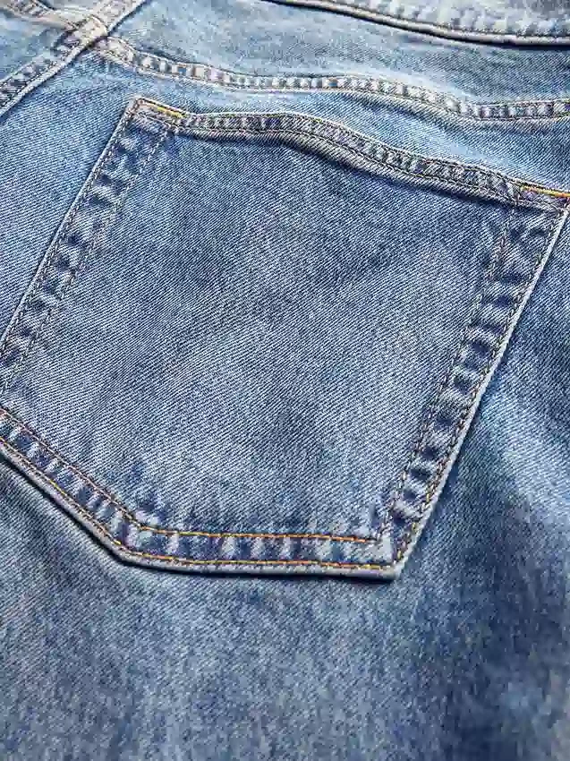 Jeansy z niskim stanem w stylu lat 90. o luźnym kroju