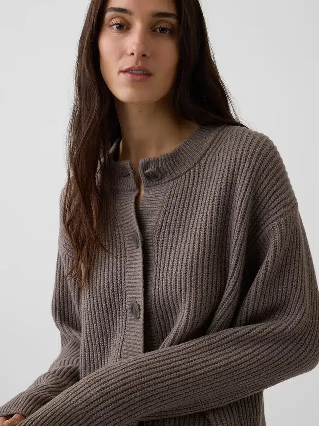 Kardigan oversize z dzianiny typu „shaker stitch” z serii CashSoft