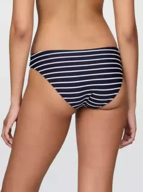 Klasyczne figi bikini
