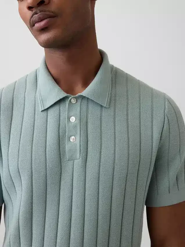 Klasyczny sweter polo